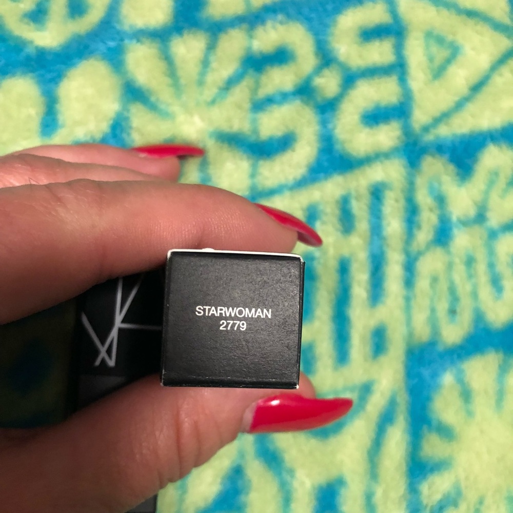 NARS Red Matte Liquid Lipstick - Picture 2 of 4